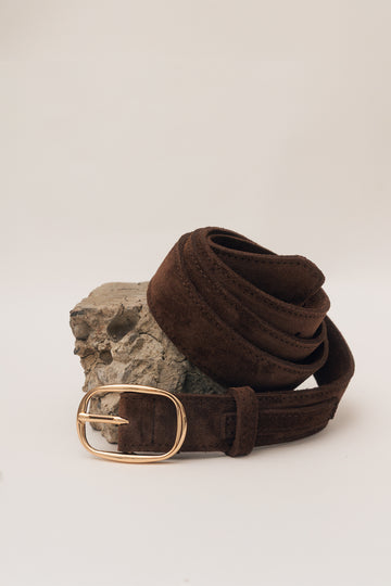 Zamszowy pasek z poprzeczną szlufką CHOCOLATE